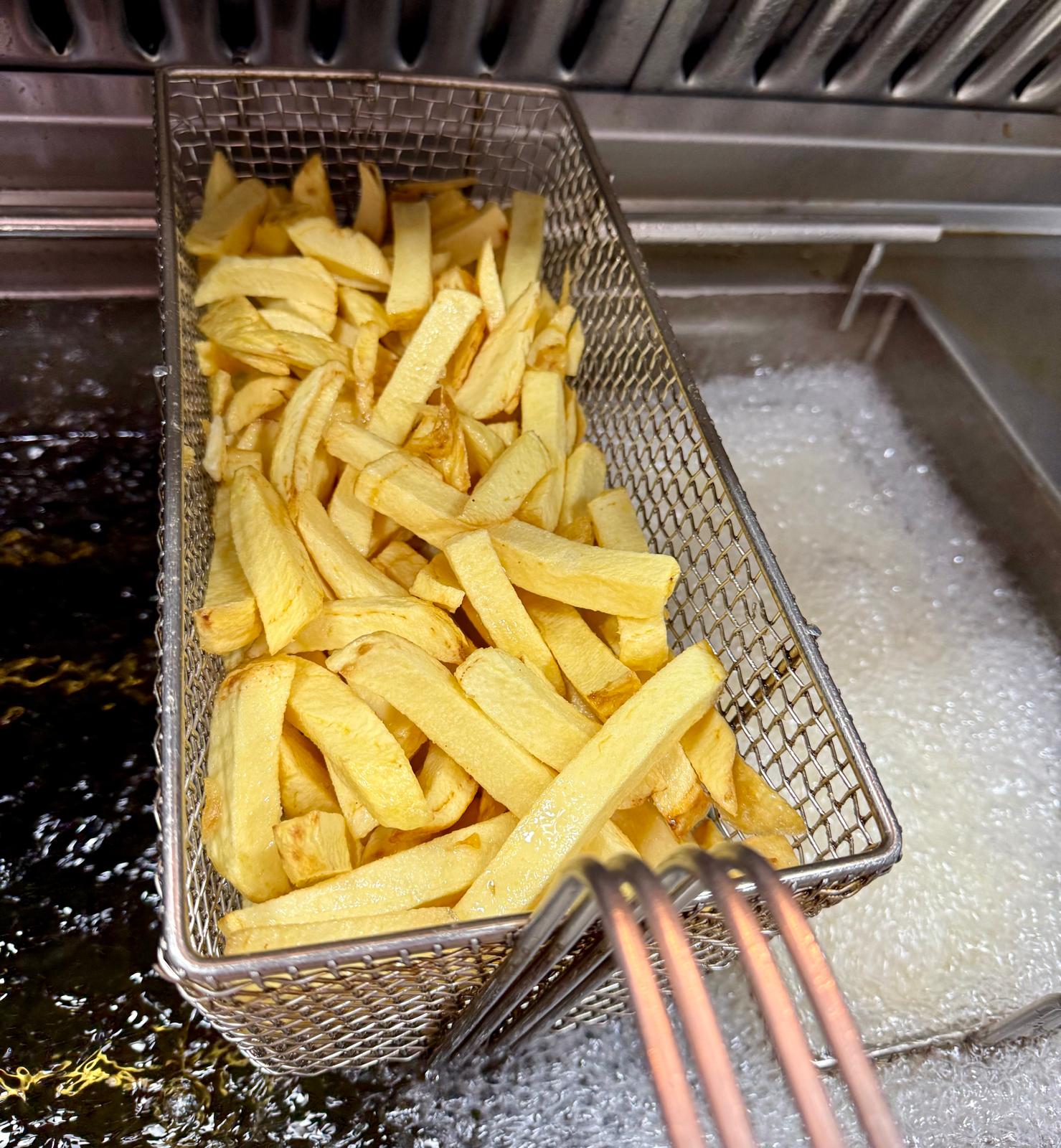 Go Go's Takeaway Edinburgh burger